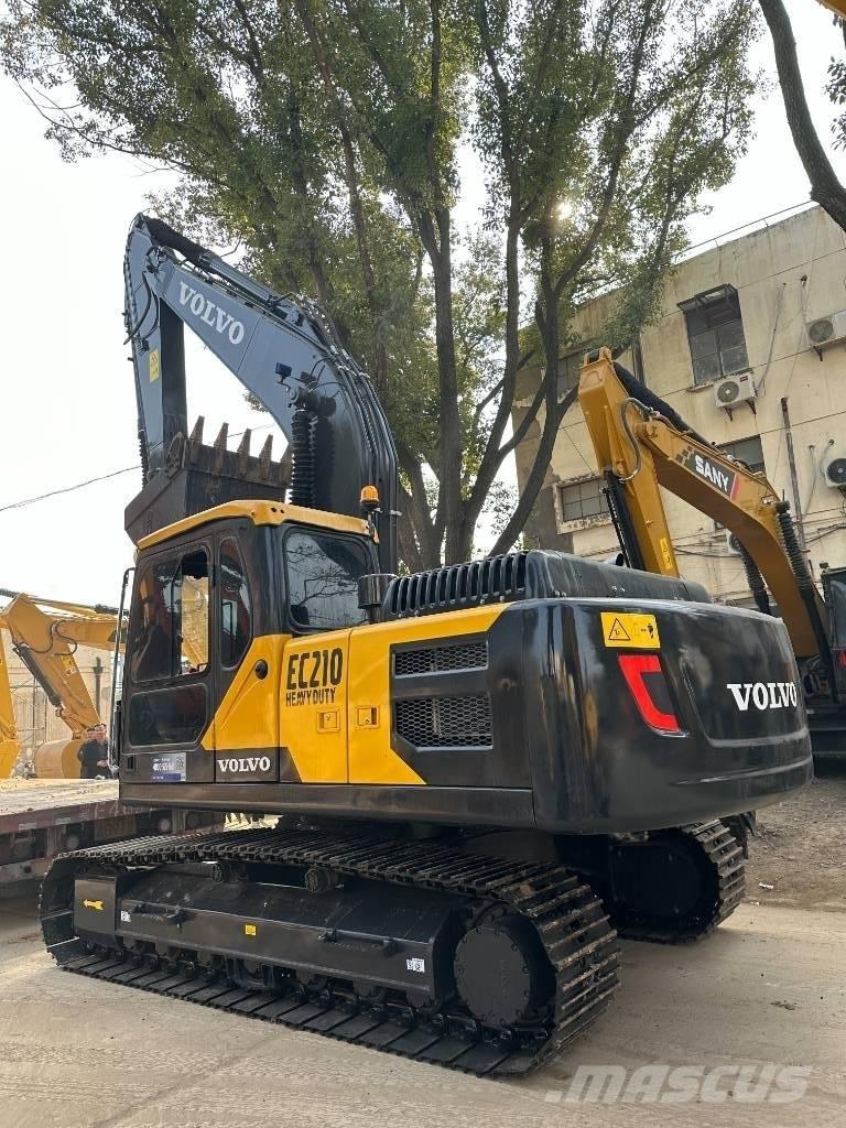 Volvo EC 210 中型挖掘机