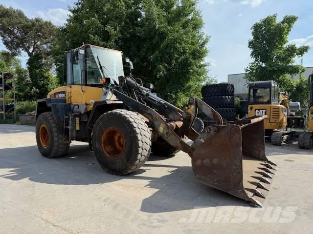 Komatsu WA 200-5 轮式装载机
