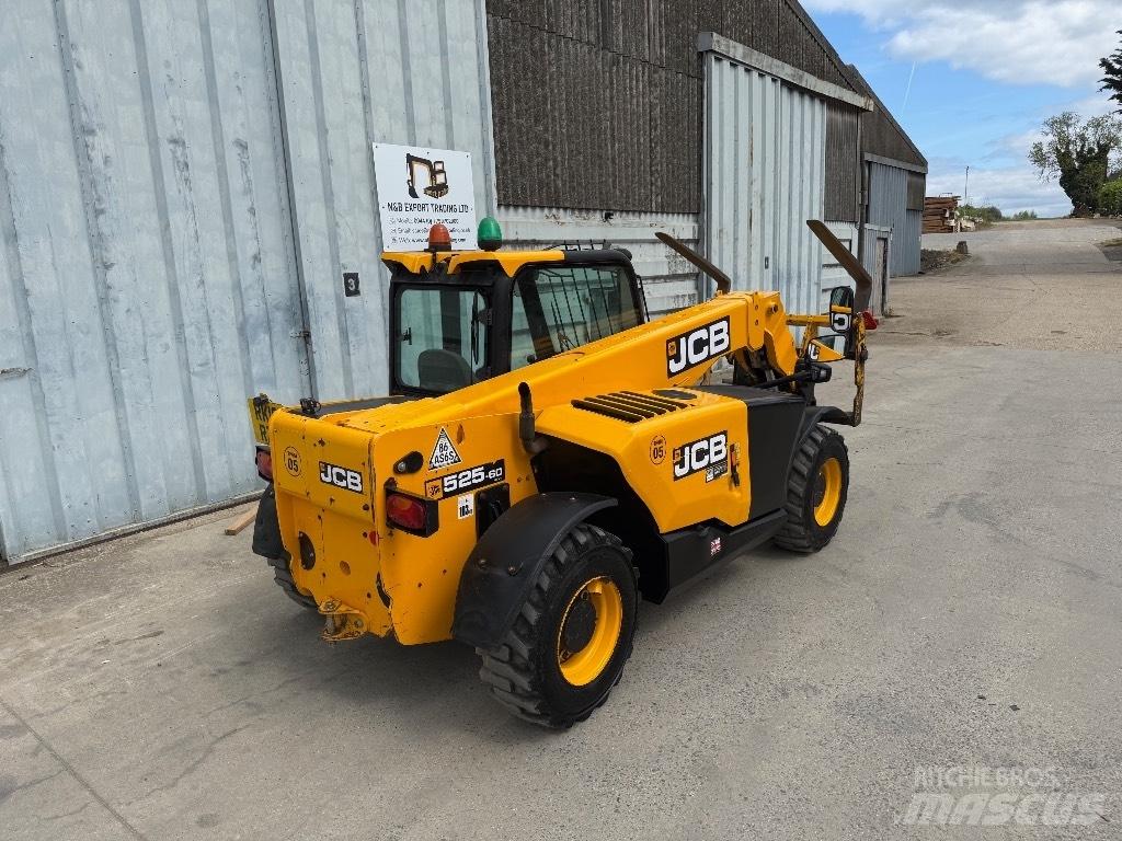 JCB 525-60 伸缩臂叉装车|叉装车