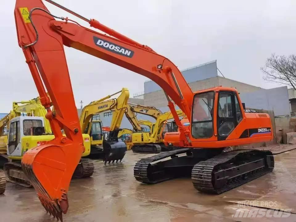Doosan DH 220 履带挖掘机