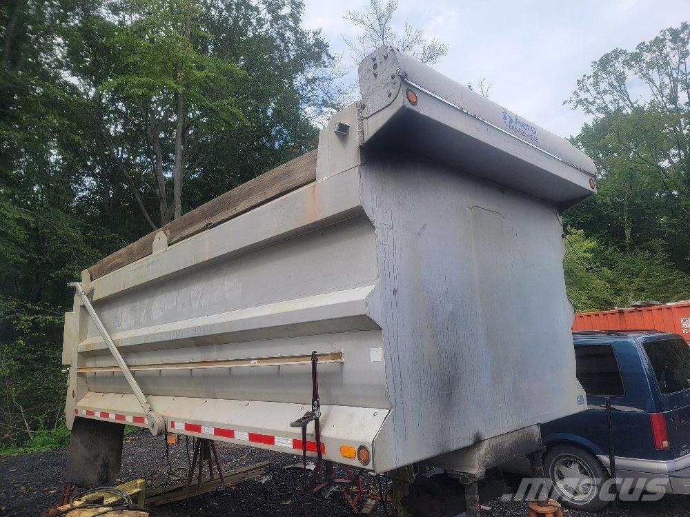  J & J 17' Dump Body 自卸式货车