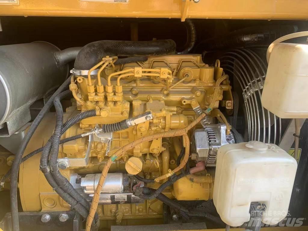 CAT 307E 履带挖掘机