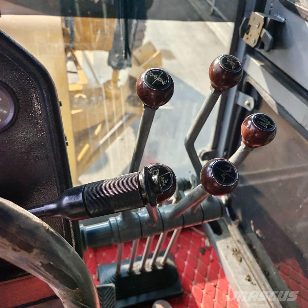 CAT 140 H 平地机/推土机