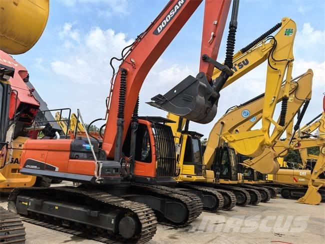 Doosan DX 225 LC 履带挖掘机