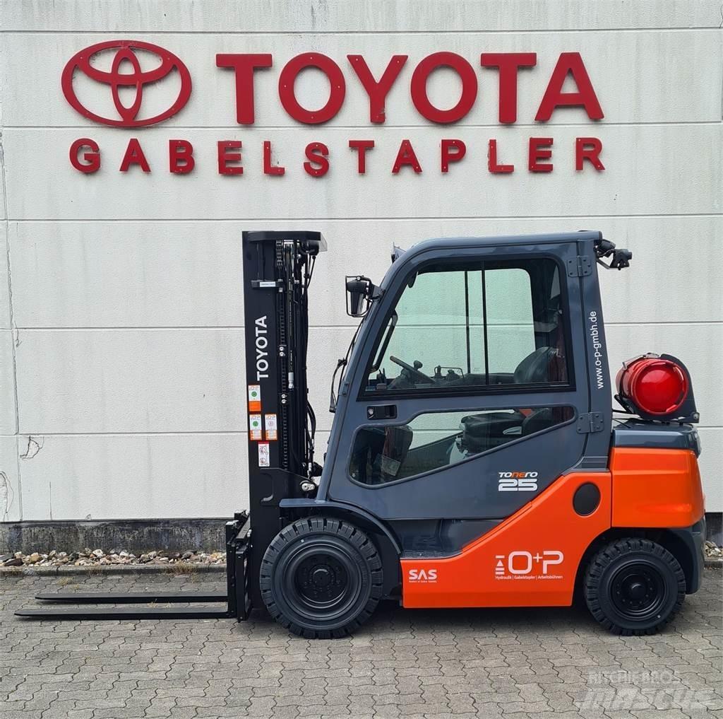 Toyota 02-8FGF25 天然气叉车
