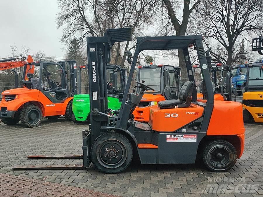 Doosan D30G 柴油叉车