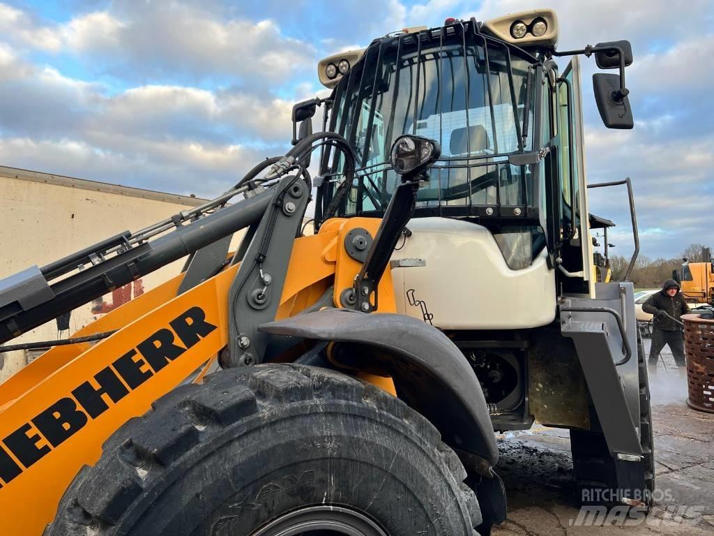 Liebherr L546 轮式装载机
