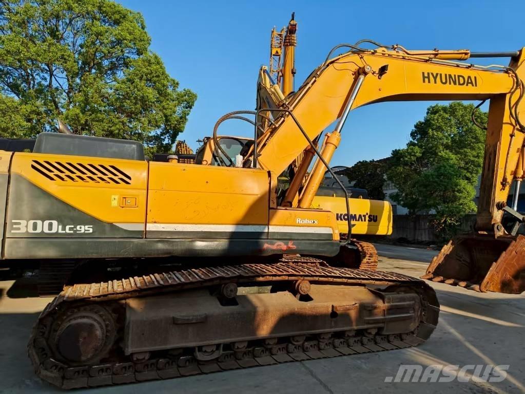Hyundai R300LC-9S 履带挖掘机