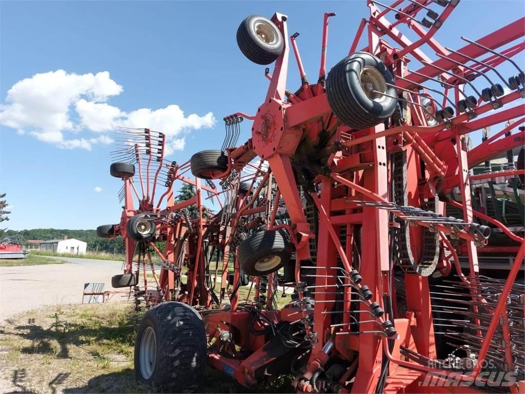 Kuhn GA 15021 料堆整形机