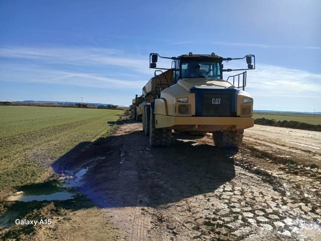 CAT 745 铰接式自卸车