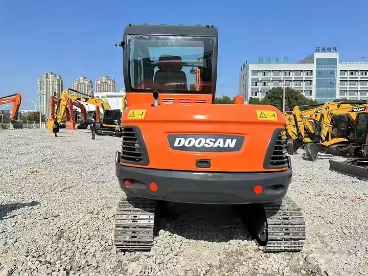 Doosan DX60-9C 履带挖掘机