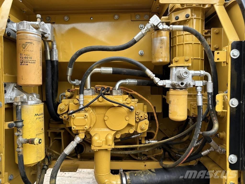 CAT 320D 履带挖掘机