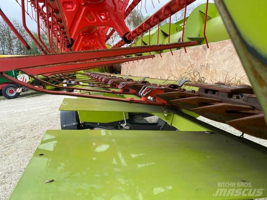 CLAAS 6700TT 4WD 联合收割机