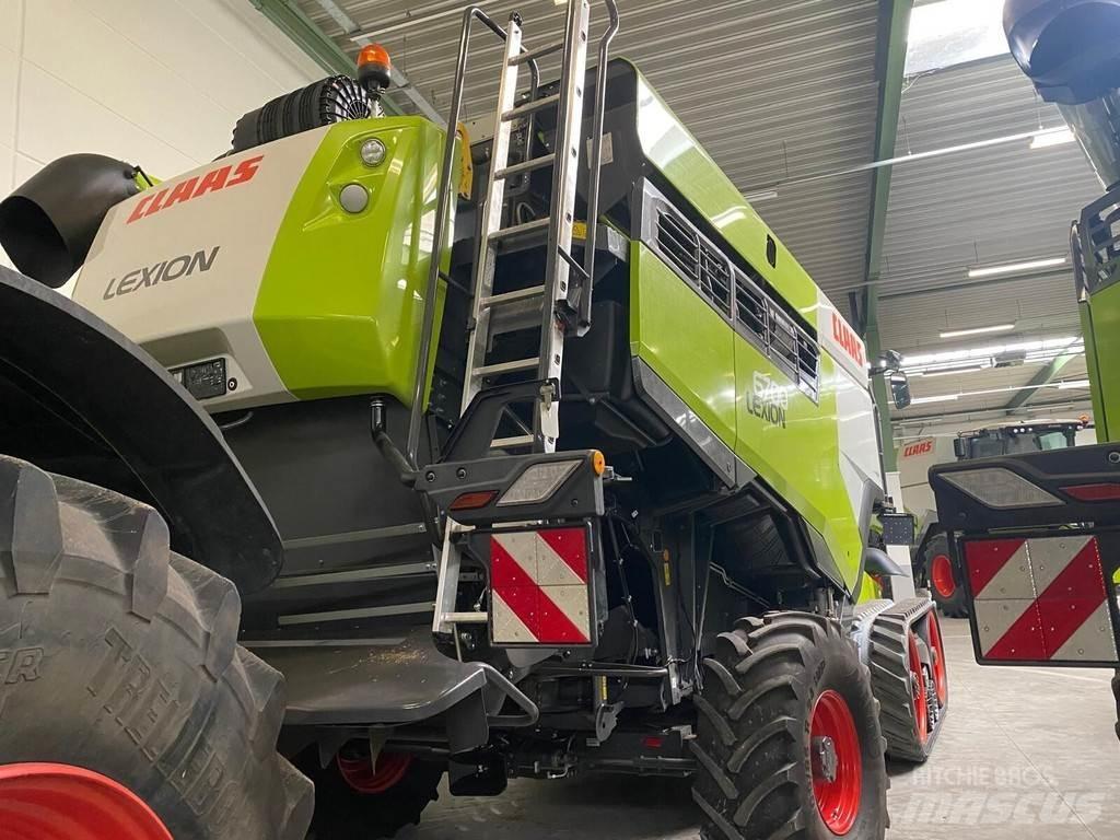 CLAAS 6700TT 4WD 联合收割机