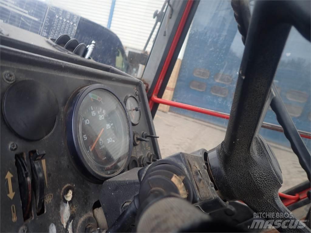 Valmet 705 拖拉机/农用车