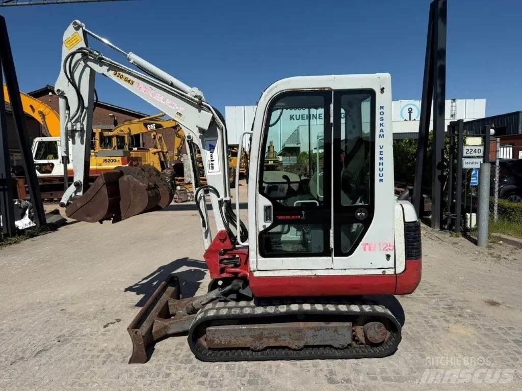 Takeuchi TB125 小型挖掘机