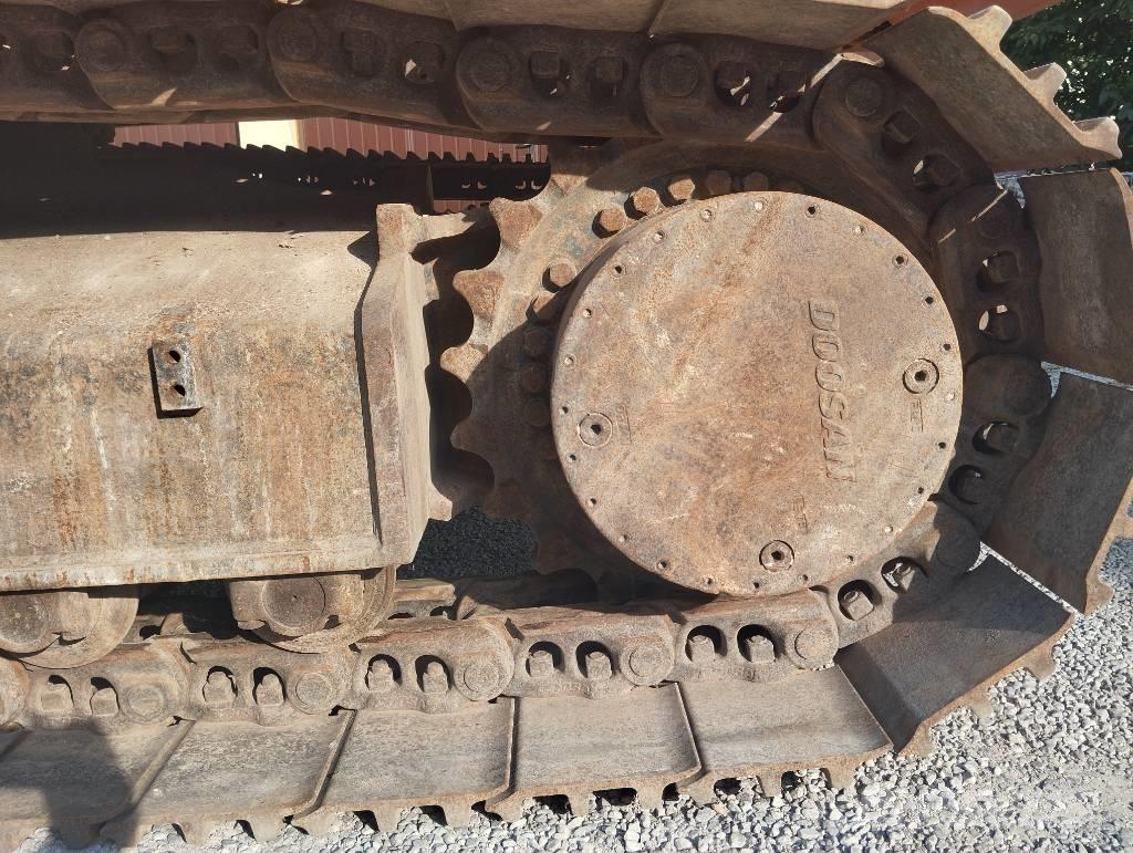Doosan DX 300 LC 履带挖掘机