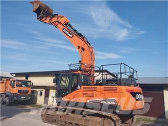 Doosan DX 300 LC 履带挖掘机