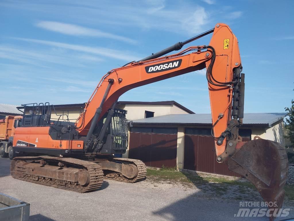 Doosan DX 300 LC 履带挖掘机