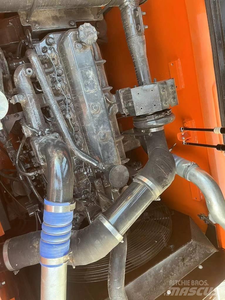 Doosan DX225LC-9C 履带挖掘机