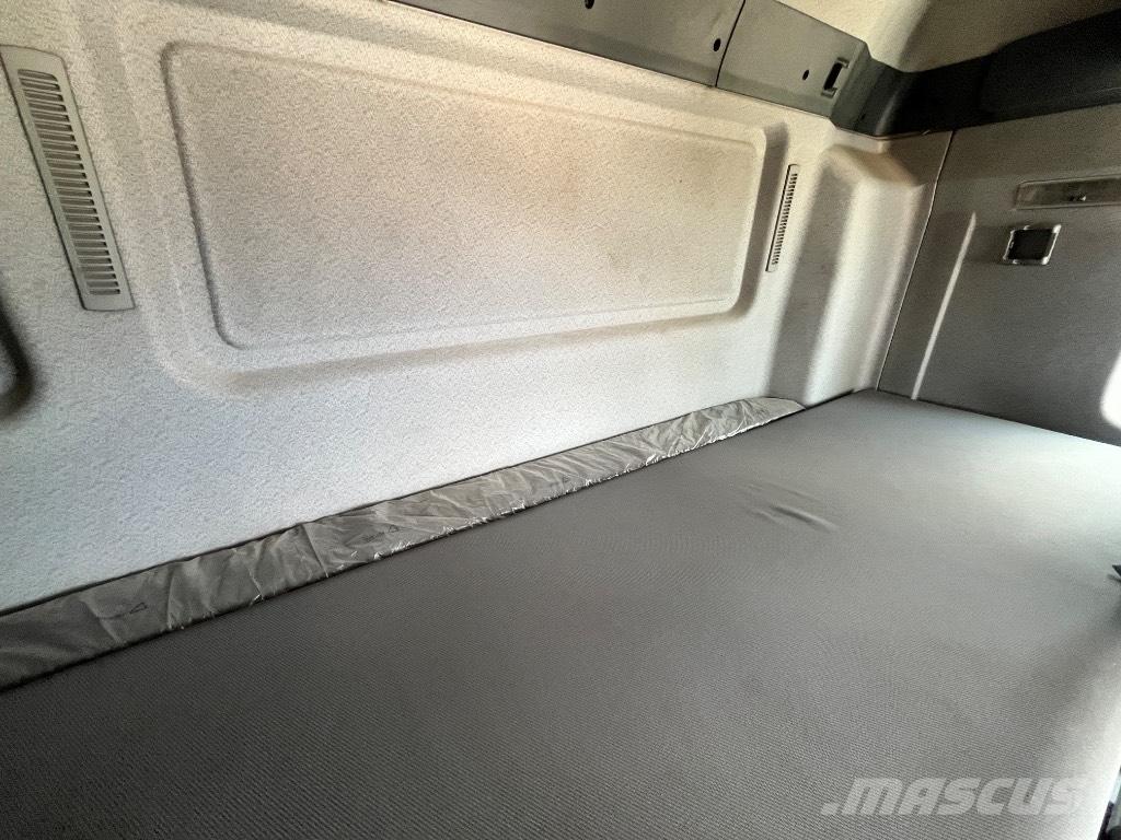 MAN TGA 18.350 篷布货车