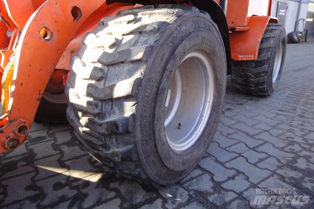 Schäffer 2436 轮式装载机