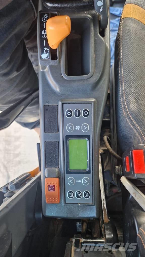 CASE CX 130 D 履带挖掘机