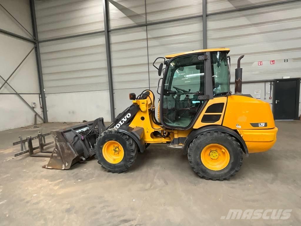Volvo L 25 F 轮式装载机