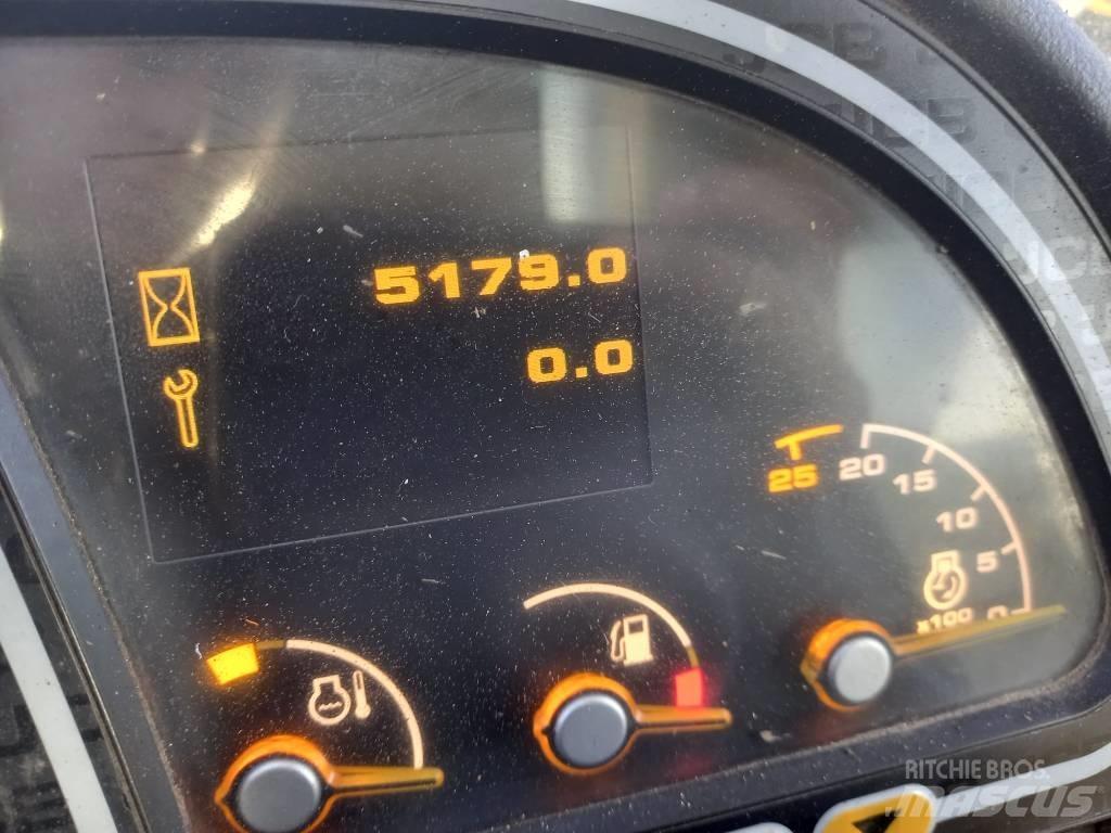 JCB 535-140 伸缩臂叉装车|叉装车