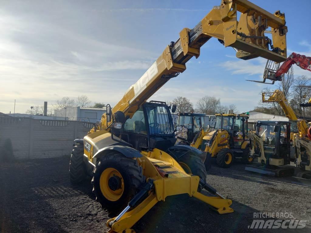 JCB 535-140 伸缩臂叉装车|叉装车