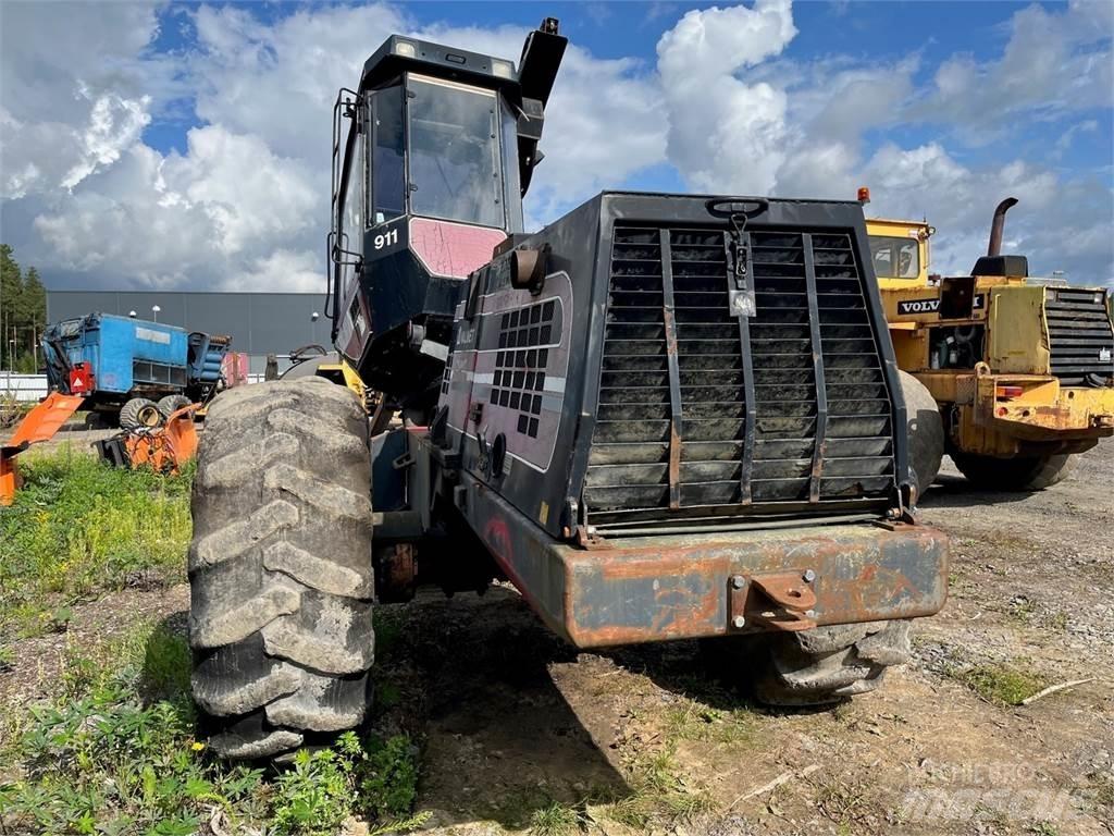 Valmet 911 收割机