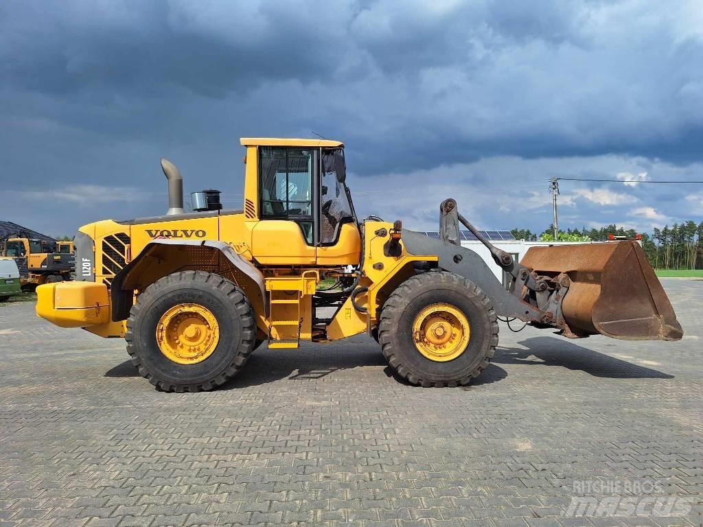 Volvo L 120 F 轮式装载机