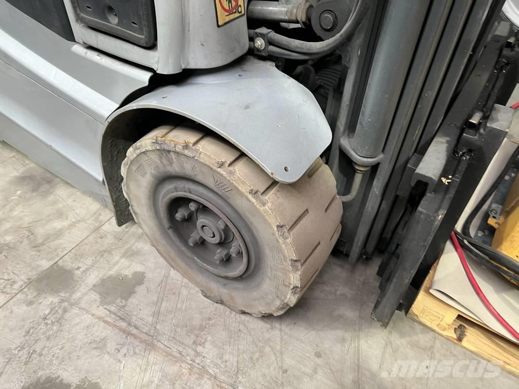 Still RX 60-25 电动叉车