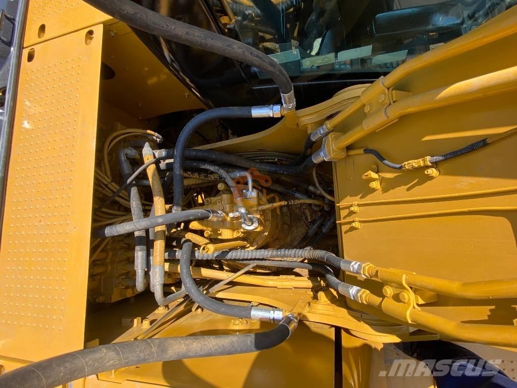 CAT CAT320 D2 履带挖掘机