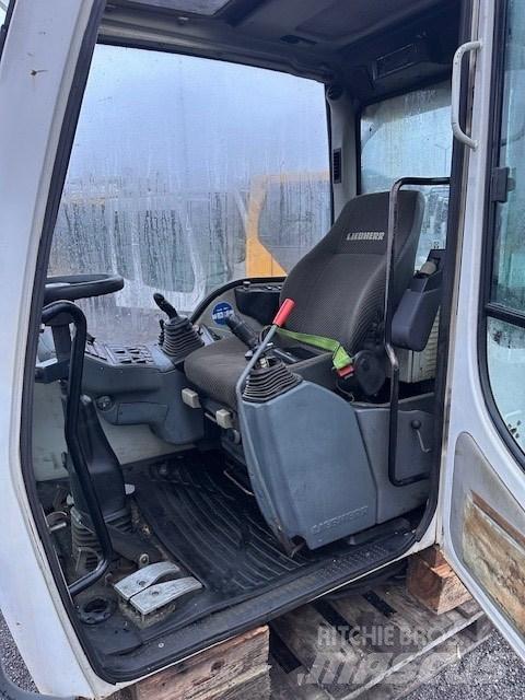 Liebherr A 314 CAB 驾驶室与内部