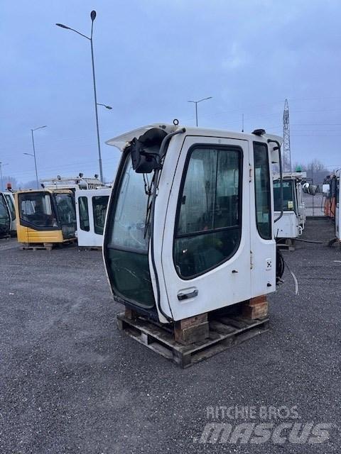 Liebherr A 314 CAB 驾驶室与内部