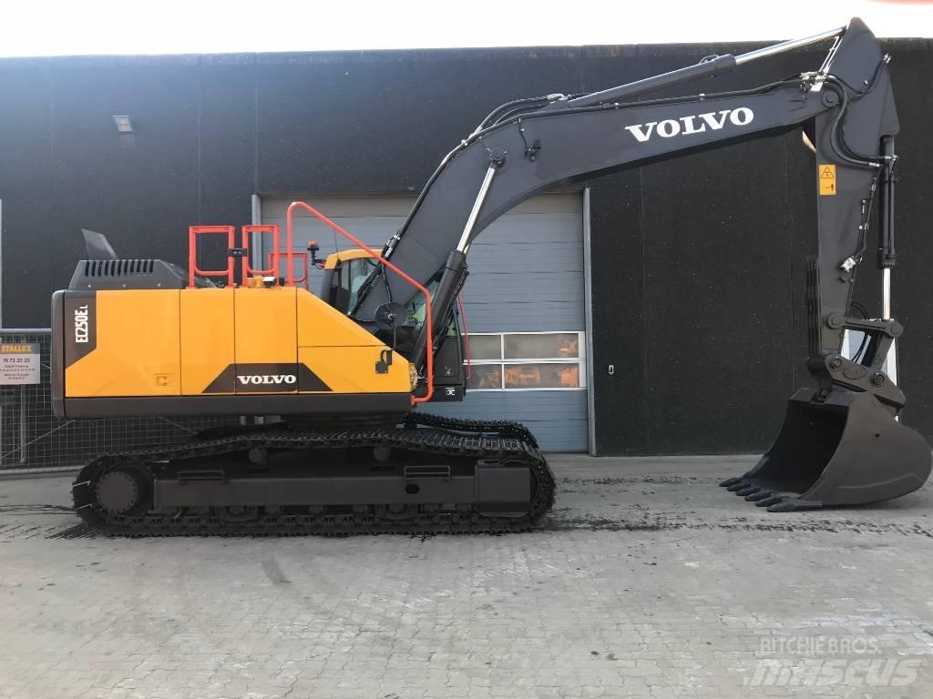 Volvo EC250E L 履带挖掘机