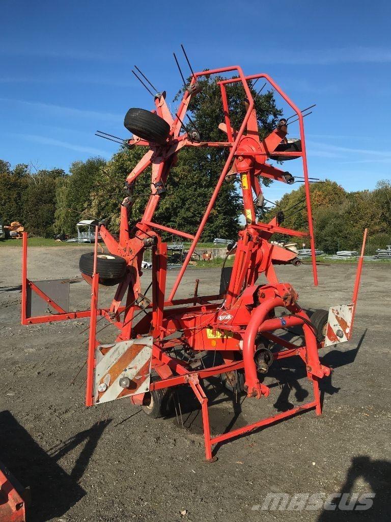 Kuhn GF 6401 MH 犁耙和摊草机