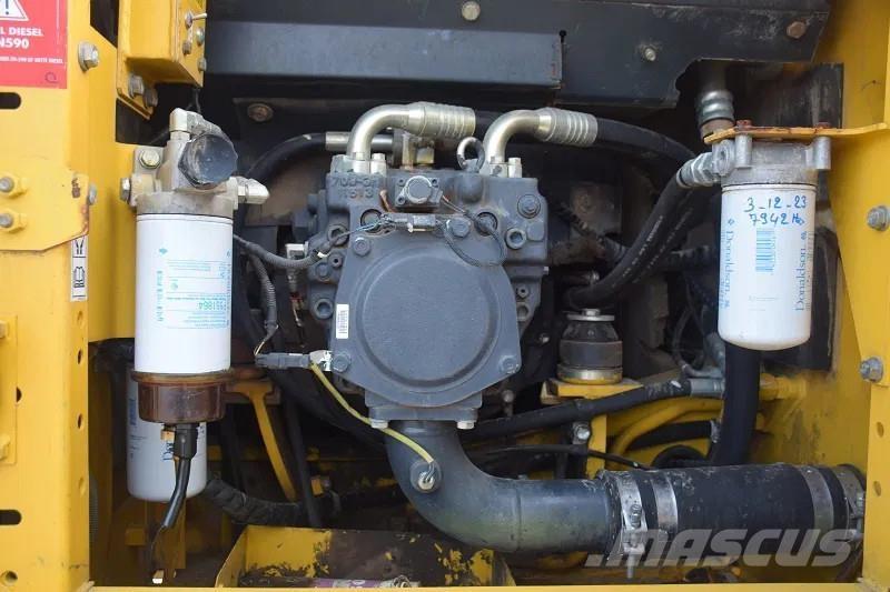 Komatsu PC160 LC8 履带挖掘机