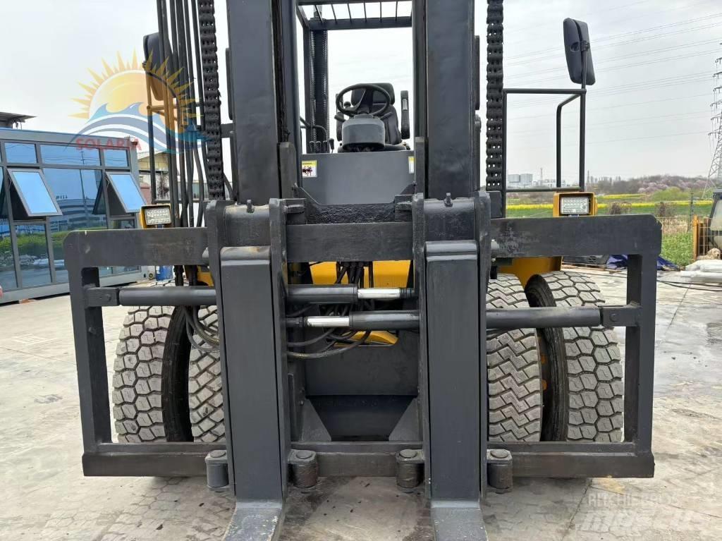 Komatsu FD 200 柴油叉车