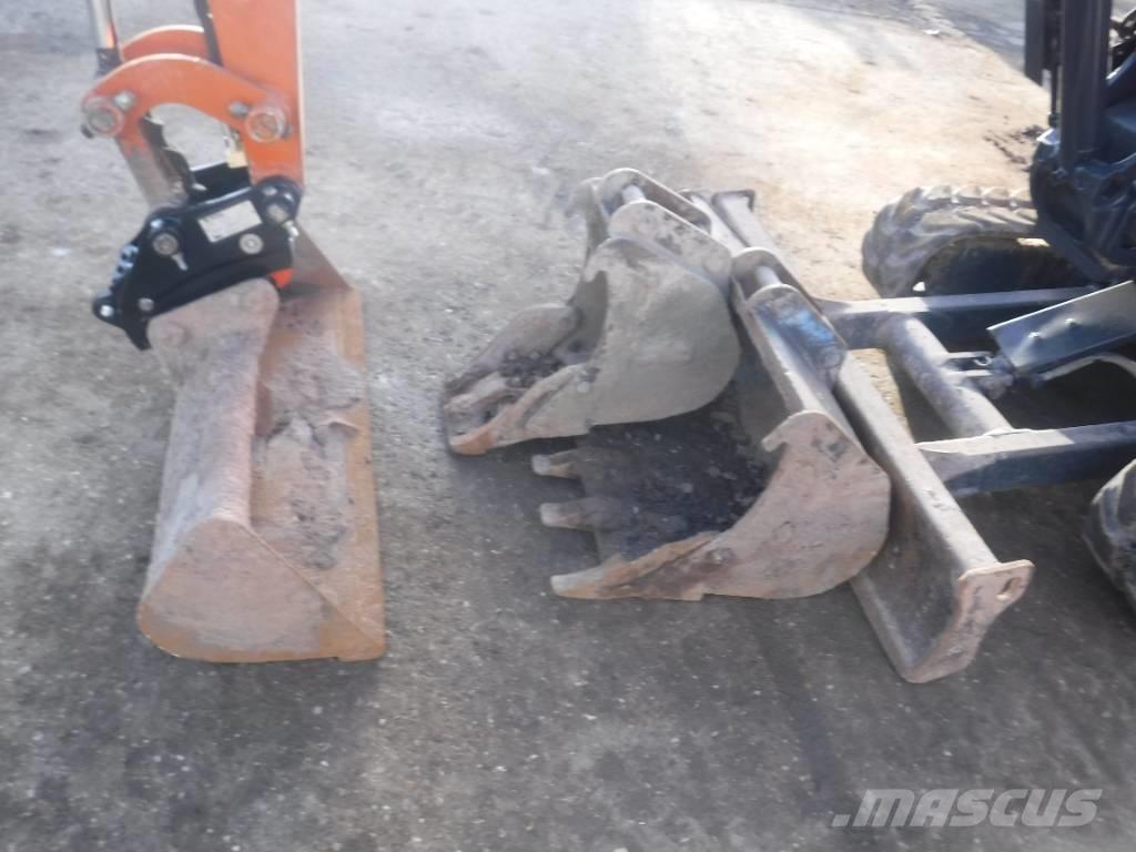 Hitachi ZX 33 U-6 小型挖掘机