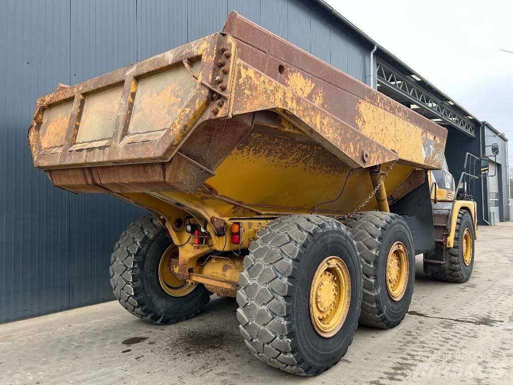 CAT 730 铰接式自卸车