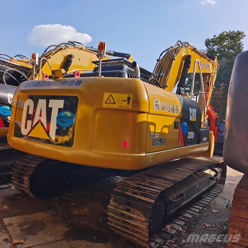 CAT 320DL 履带挖掘机