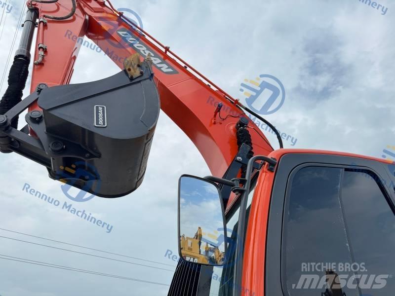 Doosan DX 225 LC-9C 履带挖掘机