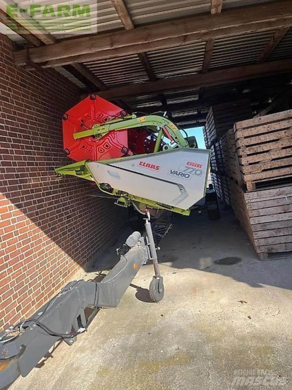 CLAAS trion 730 联合收割机