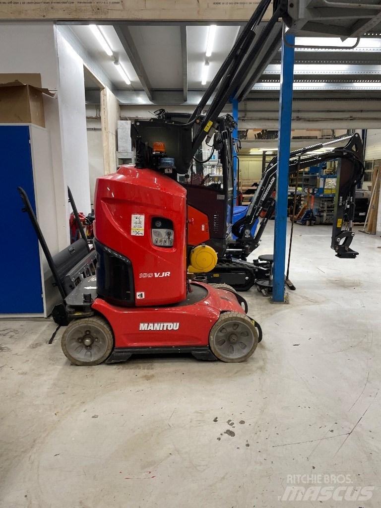 Manitou 100 VJR 客货电梯