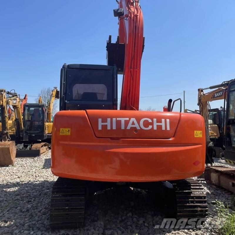 Hitachi ZX 70 中型挖掘机