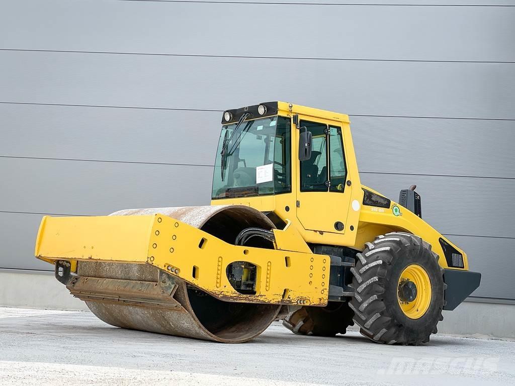 Bomag BW 216 DH-4i 单轮压路机