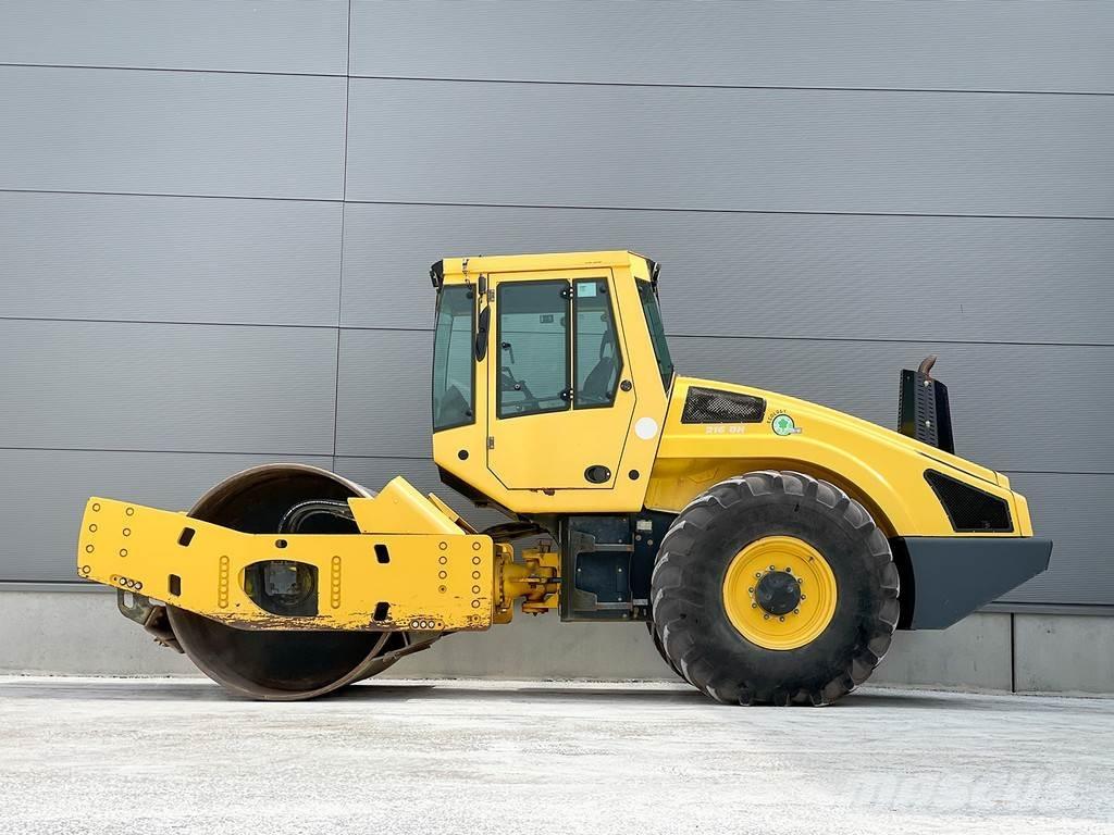 Bomag BW 216 DH-4i 单轮压路机