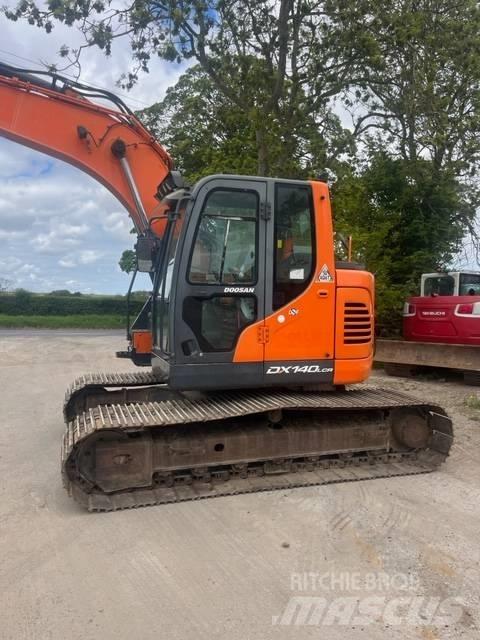 Doosan DX 140 LCR-5 履带挖掘机